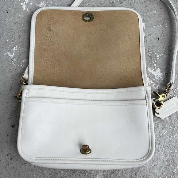 Vintage Coach Crossbody - Picture 11 of 15